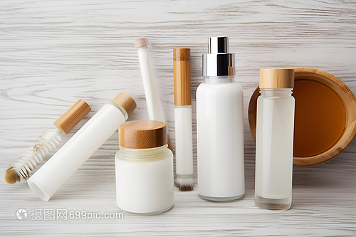 从妆台到厨房 异形包装在化妆品罐与食用油瓶中的设计魅力