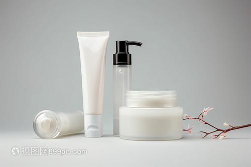 简约护肤品包装与食用油的跨界启示